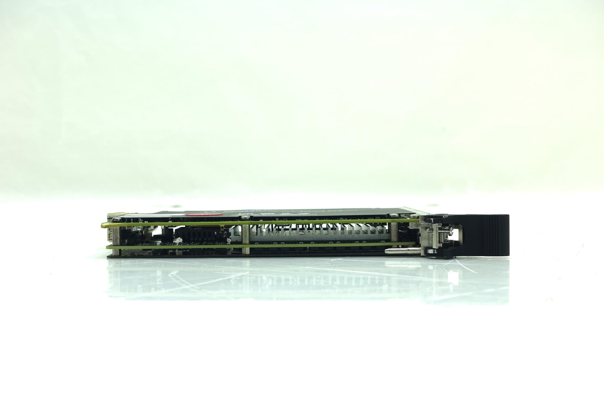 5-ch Precision Source/Measure Unit, 500 kSa/s, 10 pA, 30 V, 500 mA DC/pulse Keysight Used PZ2131A - Actual Instrument - Image 2